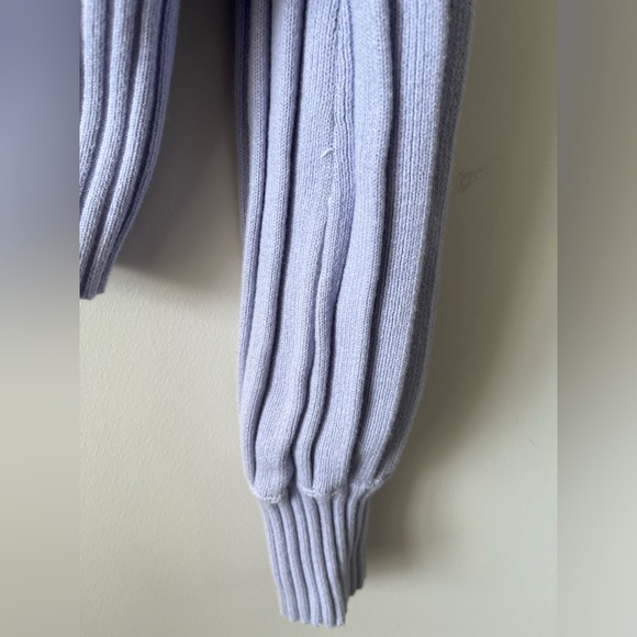 Aritzia Wilfred Plunge Front Cardigan in Lilac - Picture 11 of 13